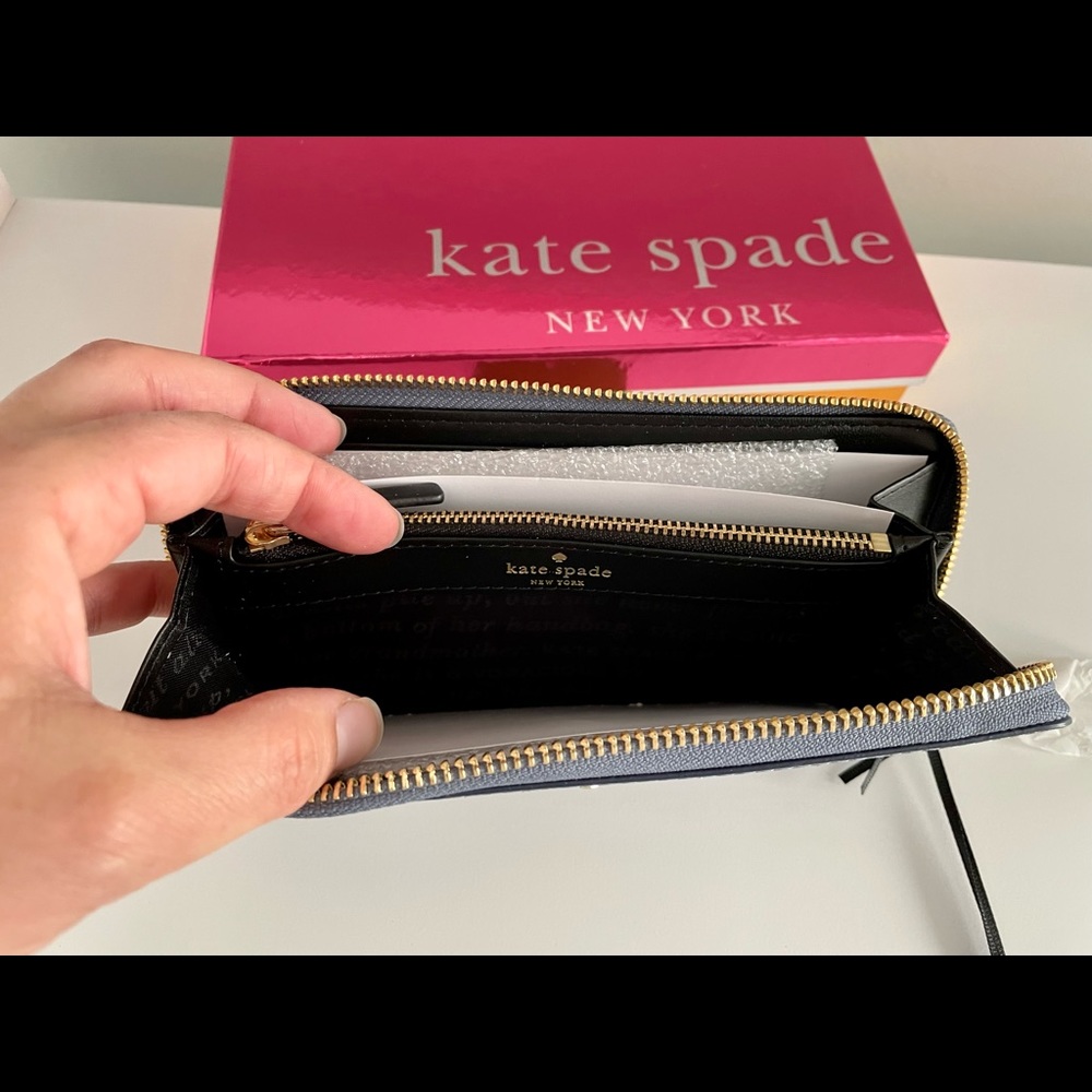 Kate Spade Wallet - Picture 5 of 8